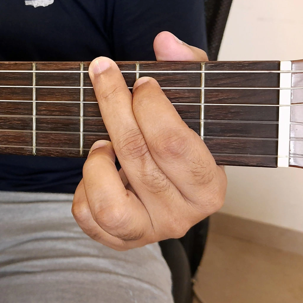 g-major-chord-open-position-finger-placement