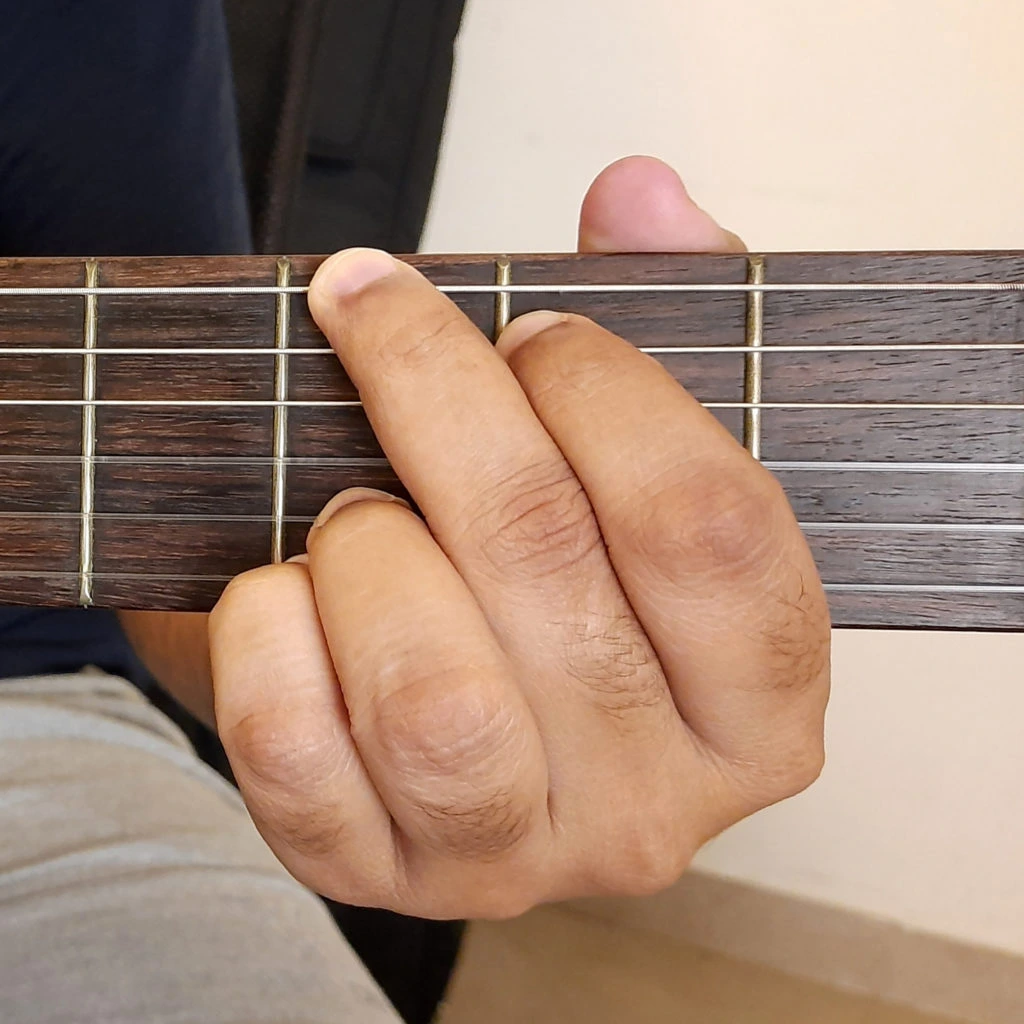 g-major-open-finger-chord-using-all-fingers