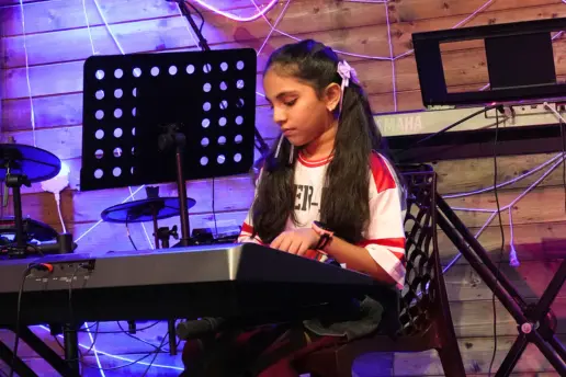Piano lessons for kids at Music Master Pallikaranai